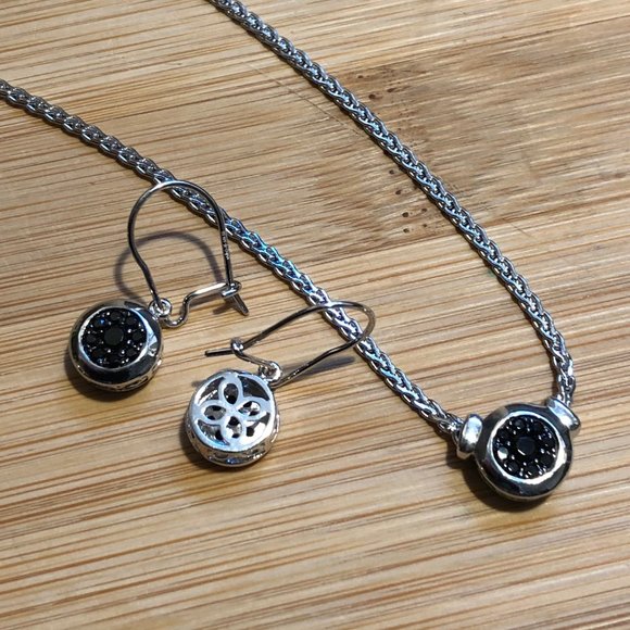 GORGEOUS! Sterling Silver Necklace/Earring set - Picture 2 of 4